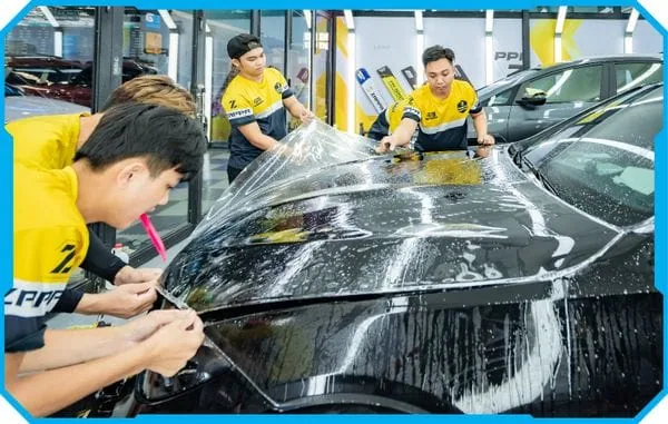 Lắp đặt cửa hít tự động và cốp điện thông minh cho ô tô