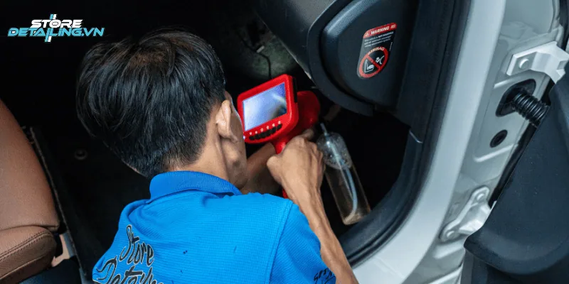 Phục hồi bề mặt da thật và nhựa taplo chống nứt nẻ, bạc màu