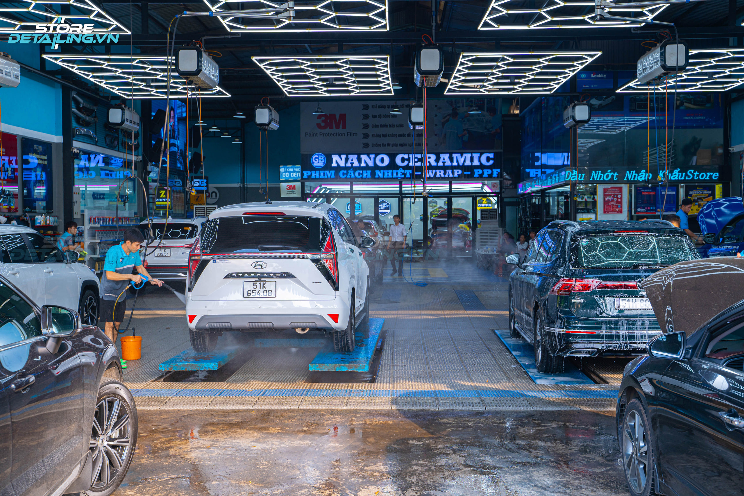 Khoang rửa xe detailing ở Store Detailing Tân Phú